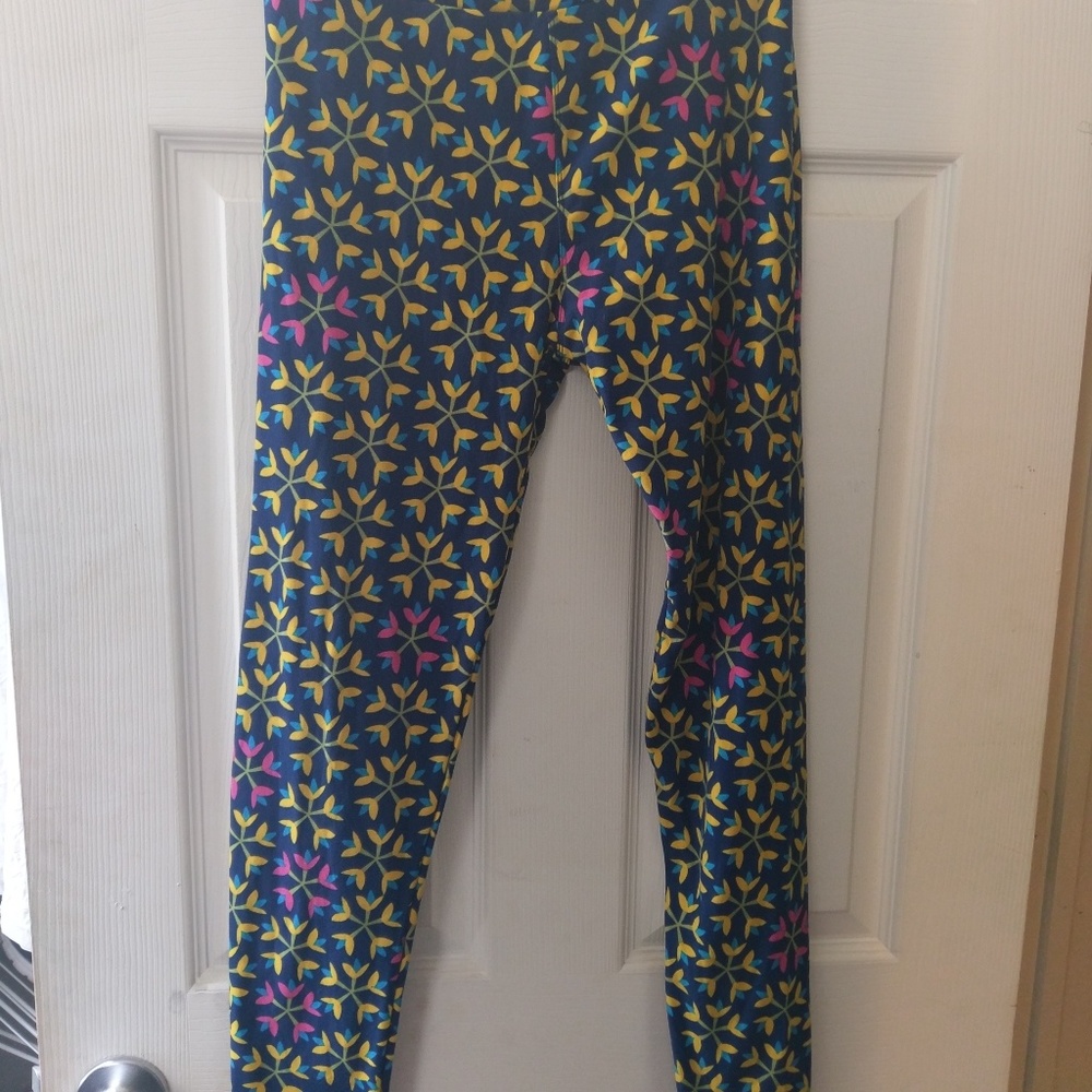 Tall and Curvy LulaRoe Leggings